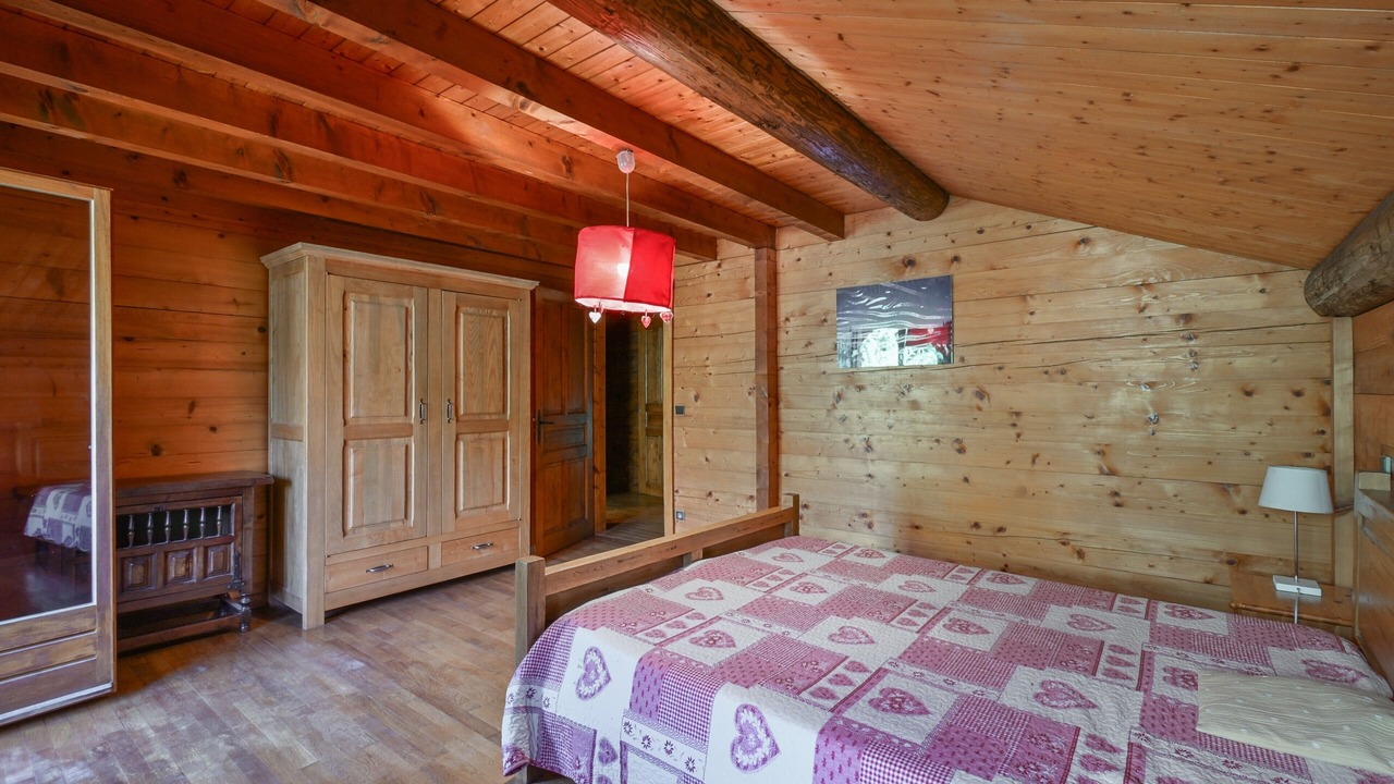 Photo of Bedroom in Les Clefs