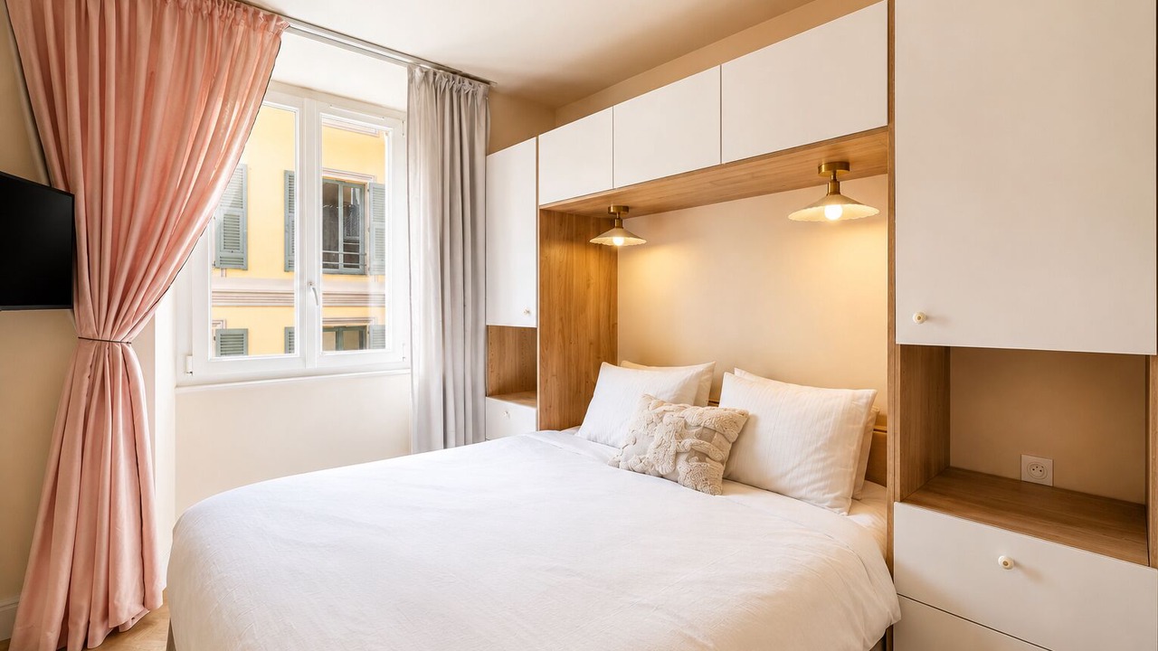 Photo of Bedroom in Jean-Medecin