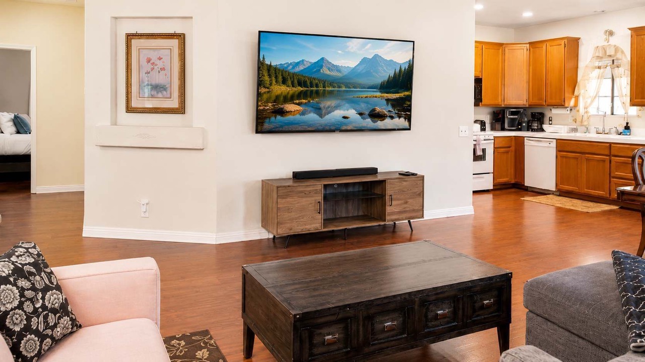 Photo of Livingroom in Lake Elsinore