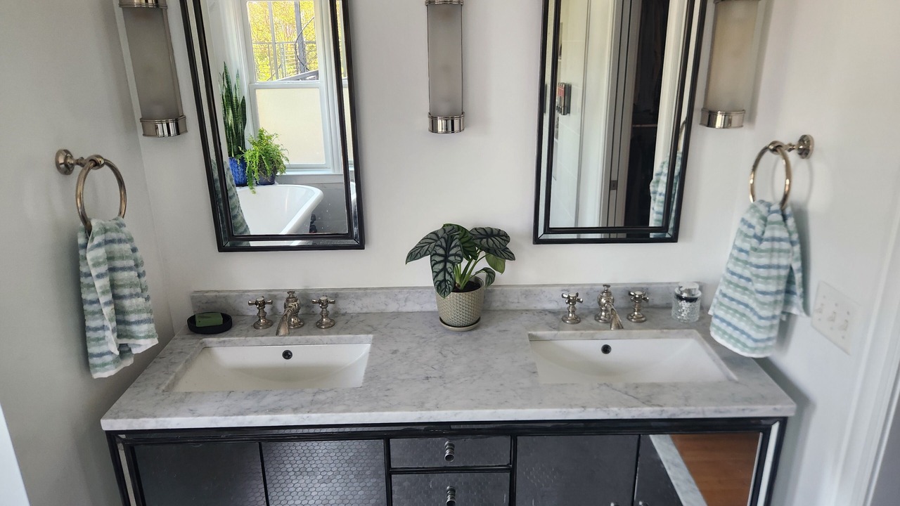 Photo of Bathroom in Truxton Circle