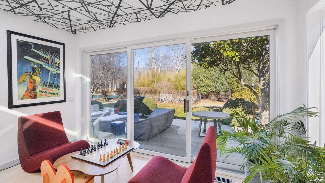 Photo of Livingroom in Sagaponack