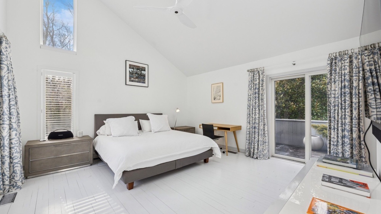 Photo of Bedroom in Sagaponack