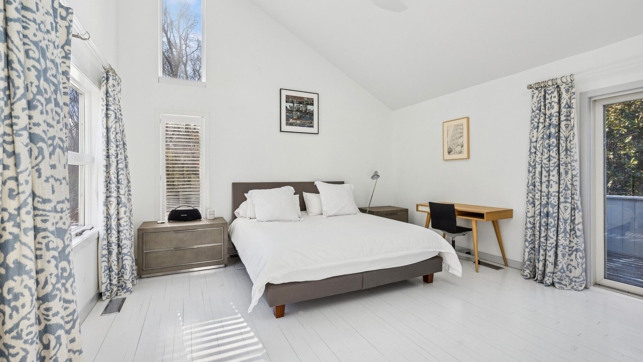 Photo of Bedroom in Sagaponack