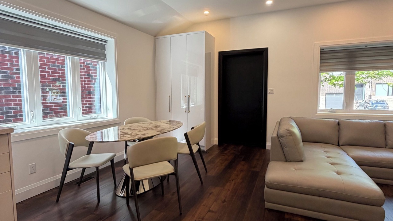 Photo of Livingroom in Old East York