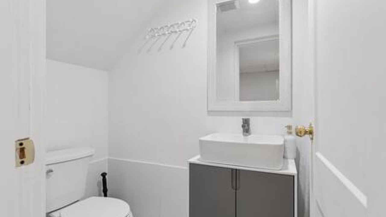 Photo of Bathroom in Upper Lonsdale