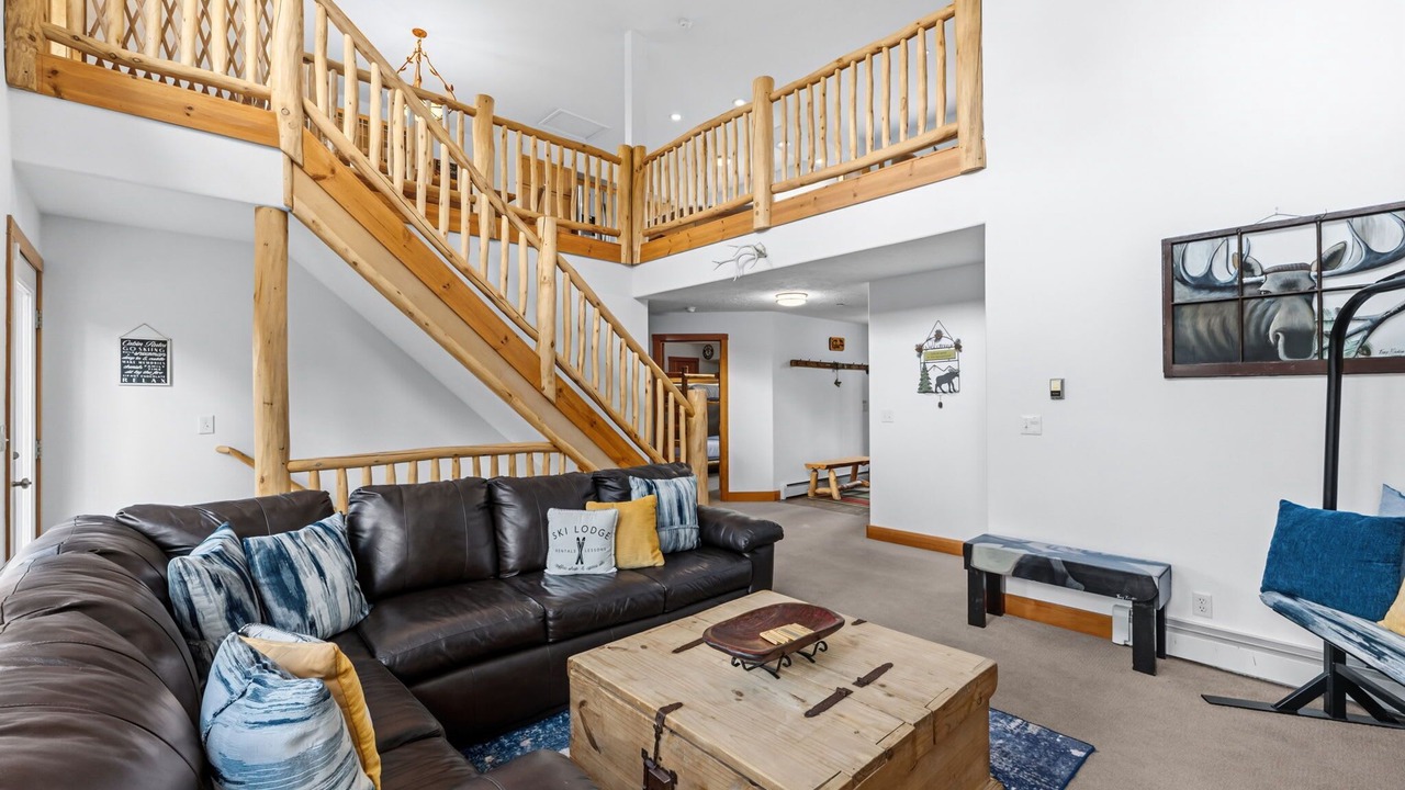 Photo of Livingroom in Quandary Village