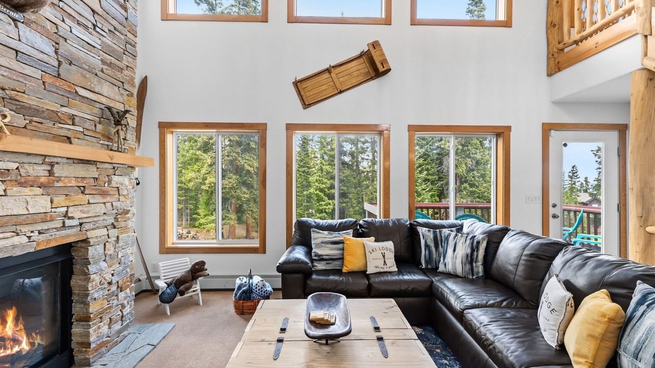 Photo of Livingroom in Quandary Village