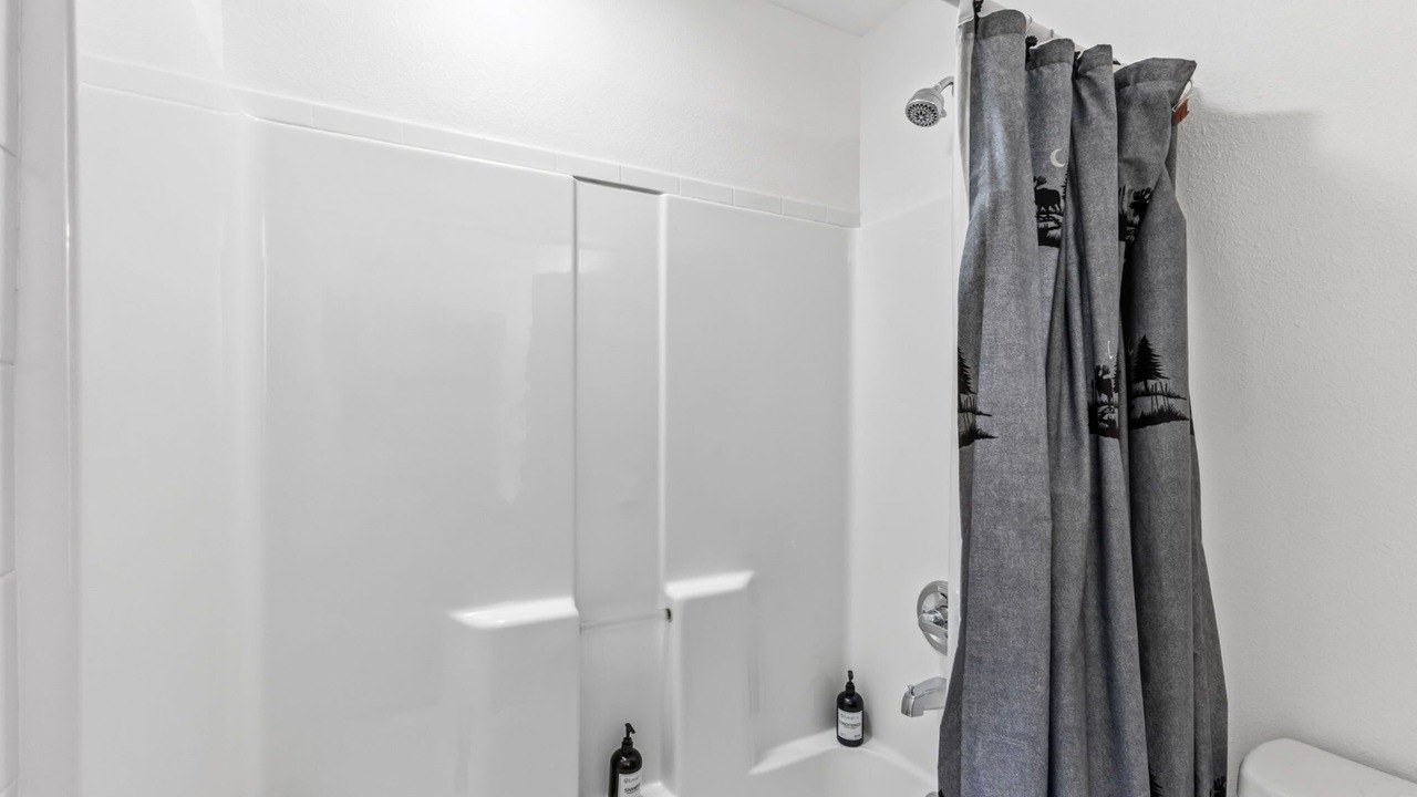 Photo of Bathroom in Quandary Village