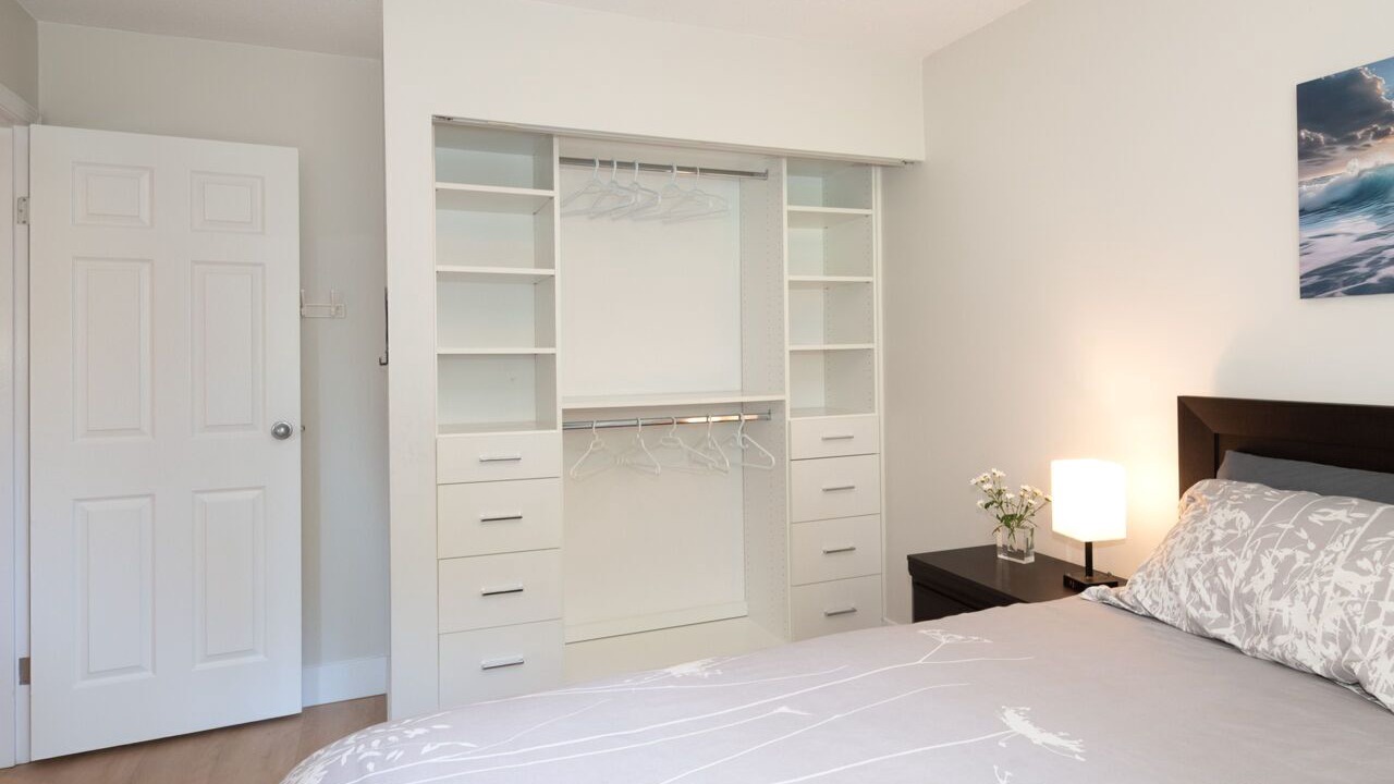 Photo of Bedroom in Deep Cove