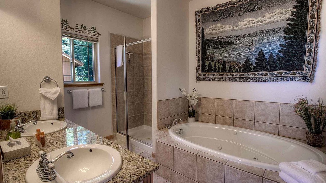 Photo of Bathroom in Pioneer Trail