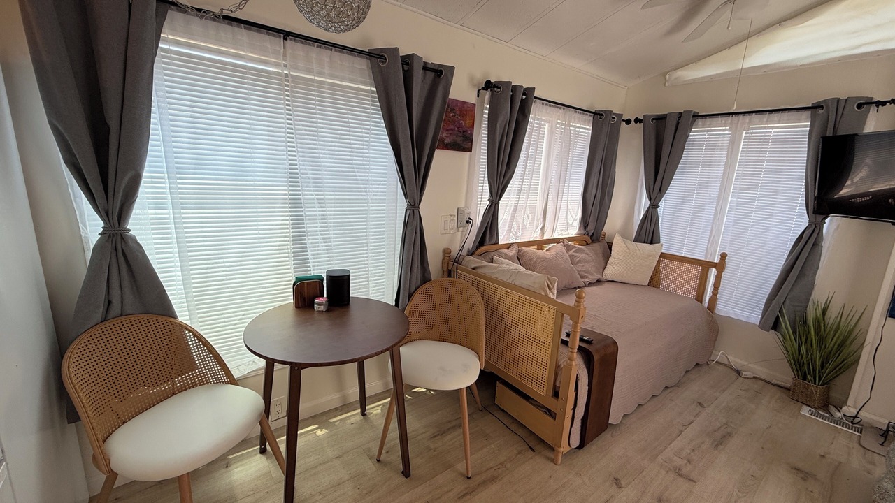 Photo of Bedroom in Thousand Oaks