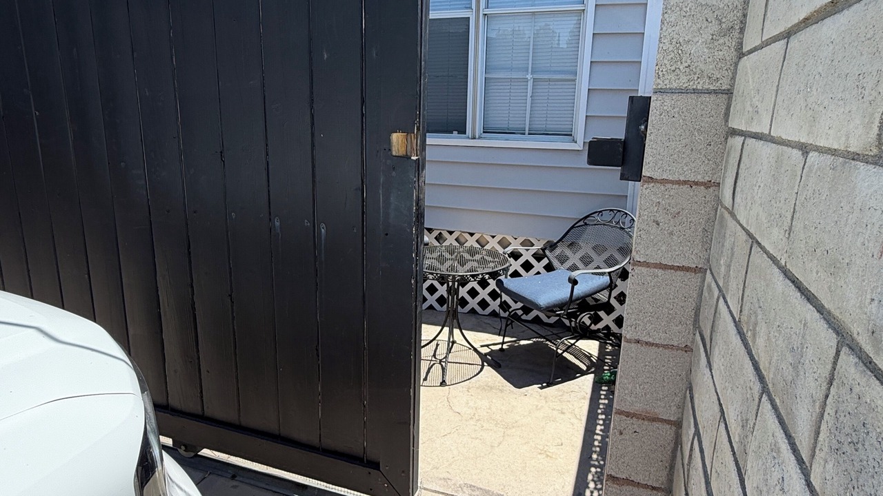 Photo of Patio Balcony in Thousand Oaks