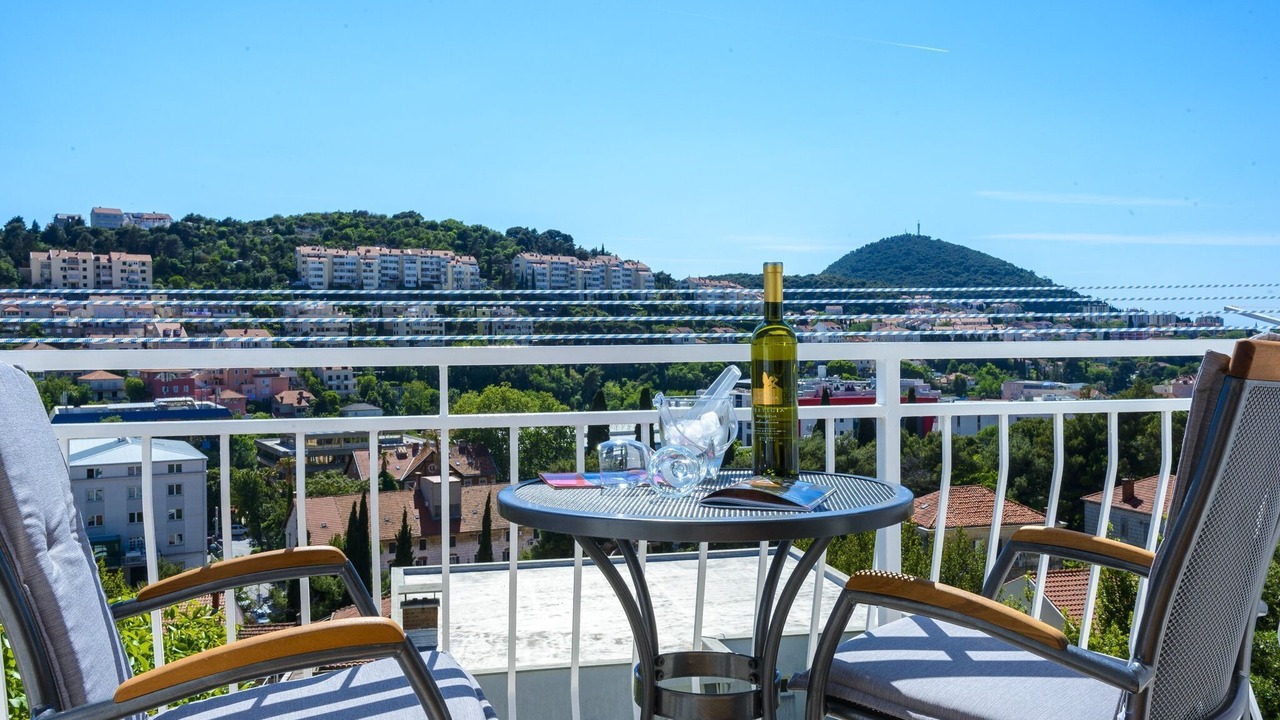 Photo of Patio Balcony in Montovjerna
