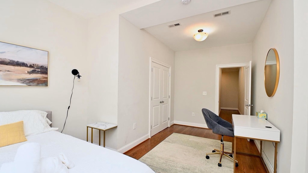 Photo of Bedroom in Near Northeast