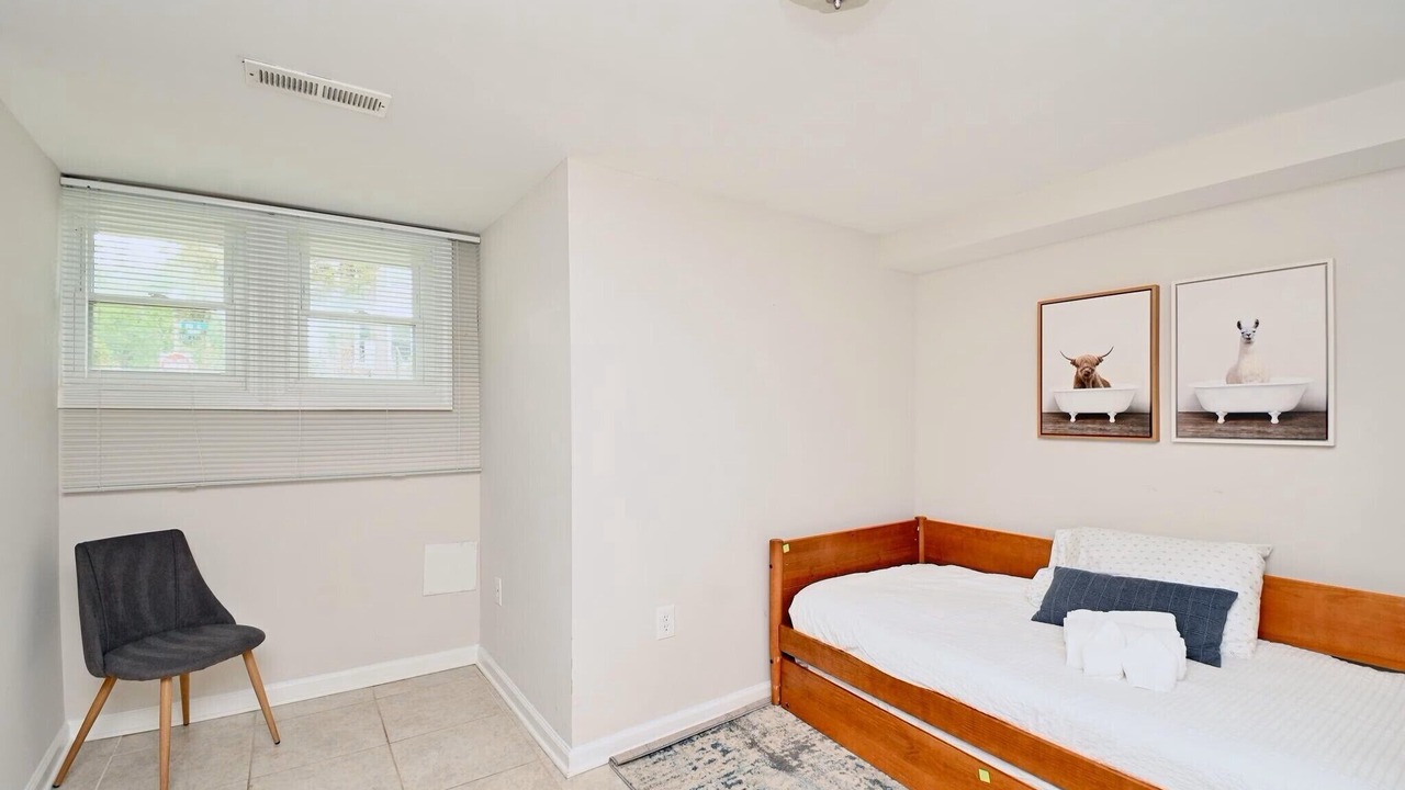 Photo of Bedroom in Near Northeast