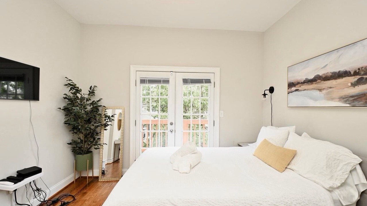 Photo of Bedroom in Near Northeast