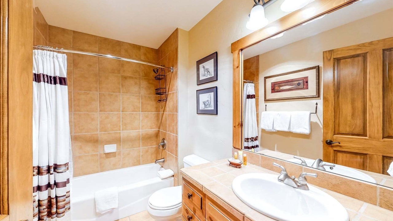 Photo of Bathroom in Christie Heights