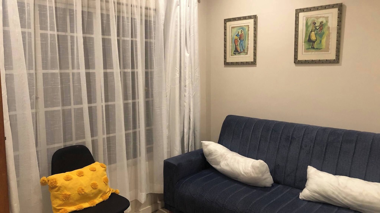 Photo of Livingroom in Greater Johannesburg Metropolitan Area
