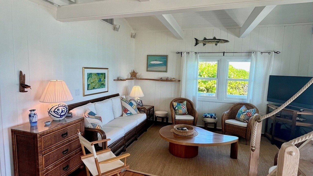 Photo of Livingroom in Man O War Cay