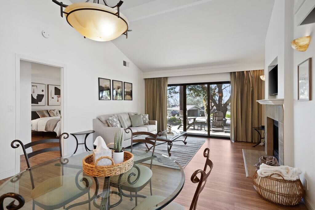 Photo of Livingroom in Napa