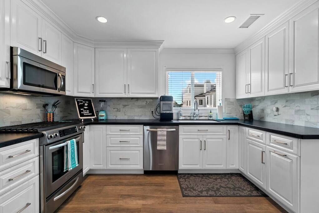 Photo of Kitchen in Balboa Peninsula