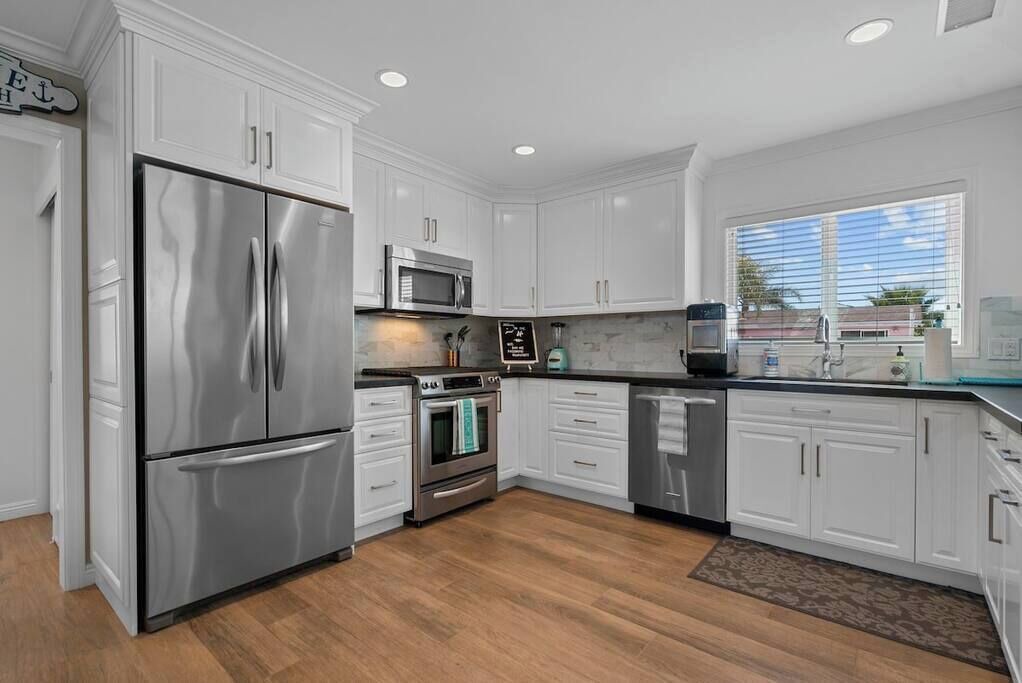 Photo of Kitchen in Balboa Peninsula