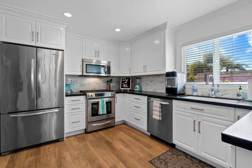 Photo of Kitchen in Balboa Peninsula