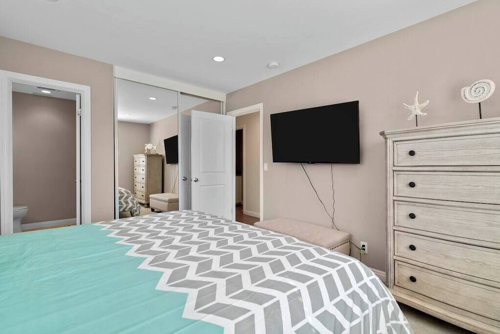 Photo of Bedroom in Balboa Peninsula