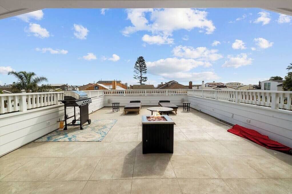 Photo of Patio Balcony in Balboa Peninsula