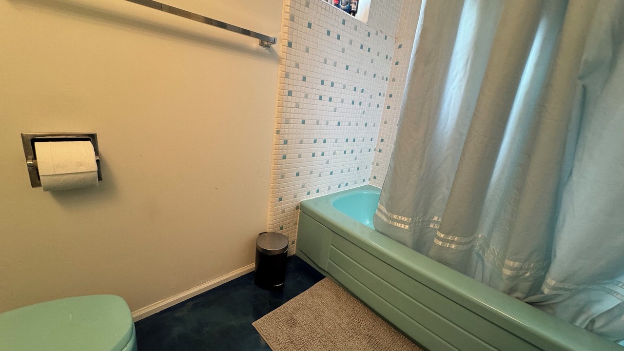 Photo of Bathroom in Canyon Heights