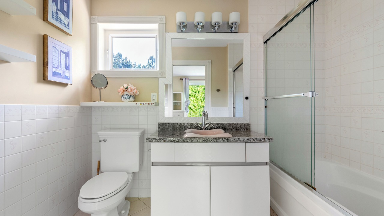 Photo of Bathroom in West Vancouver