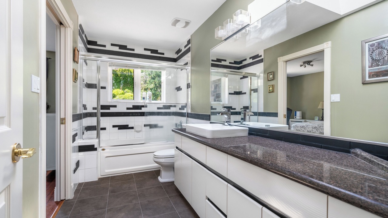 Photo of Bathroom in West Vancouver