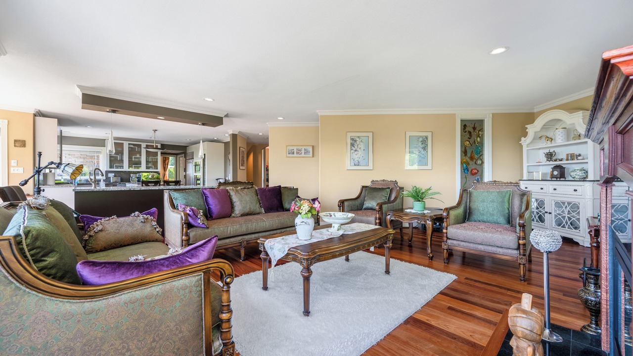 Photo of Livingroom in West Vancouver