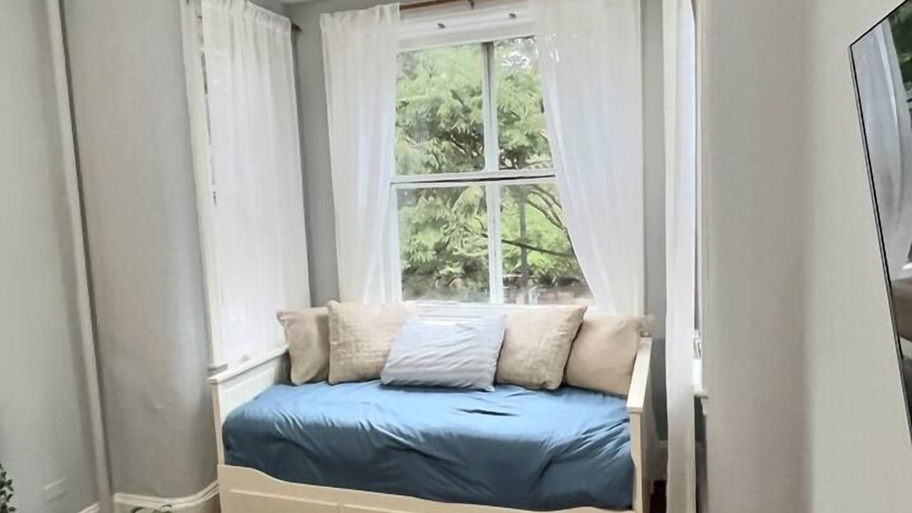 Photo of Bedroom in Adams Morgan
