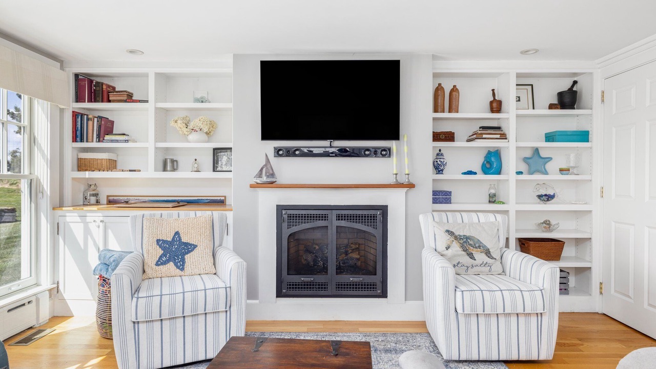 Photo of Livingroom in Little Compton