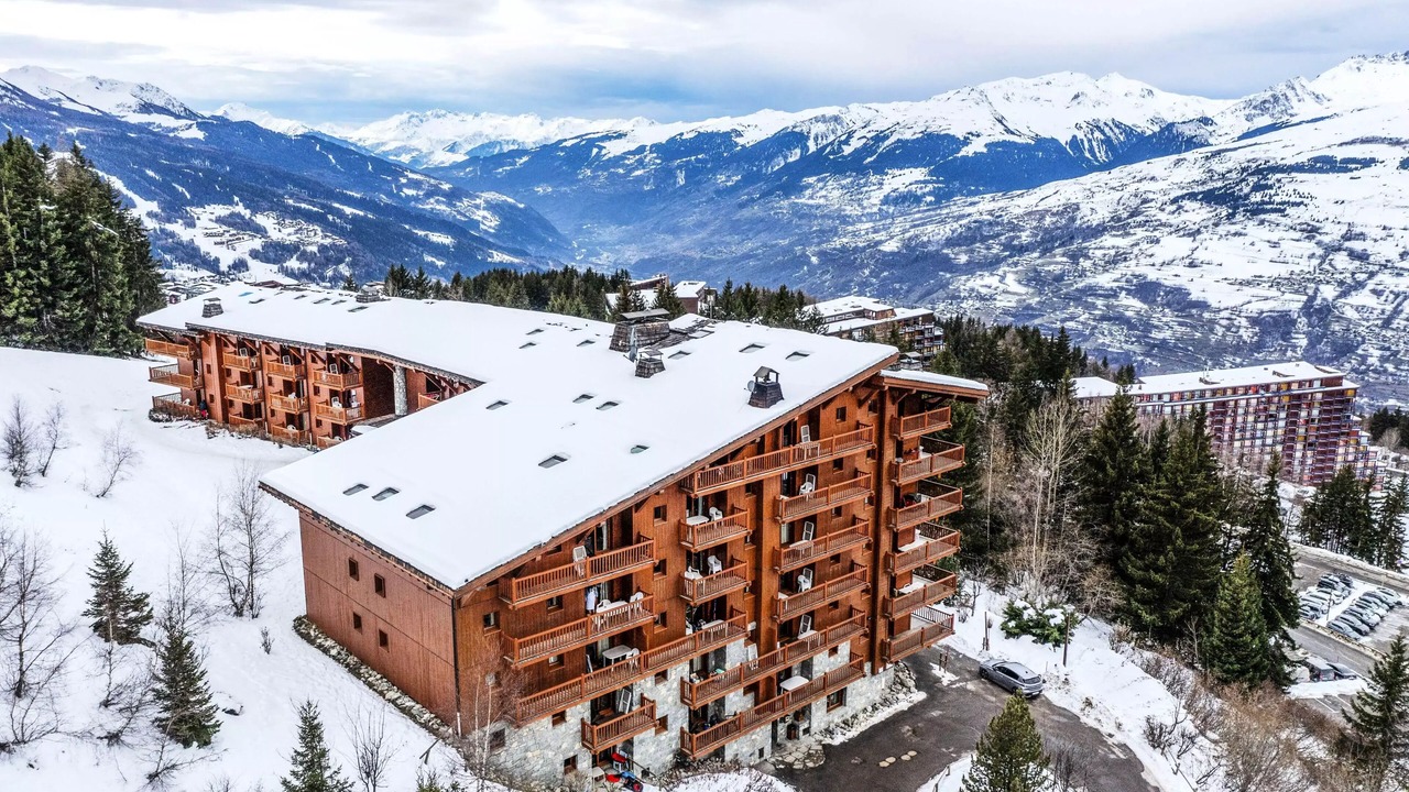 Photo of Outdoor in Arc-1800