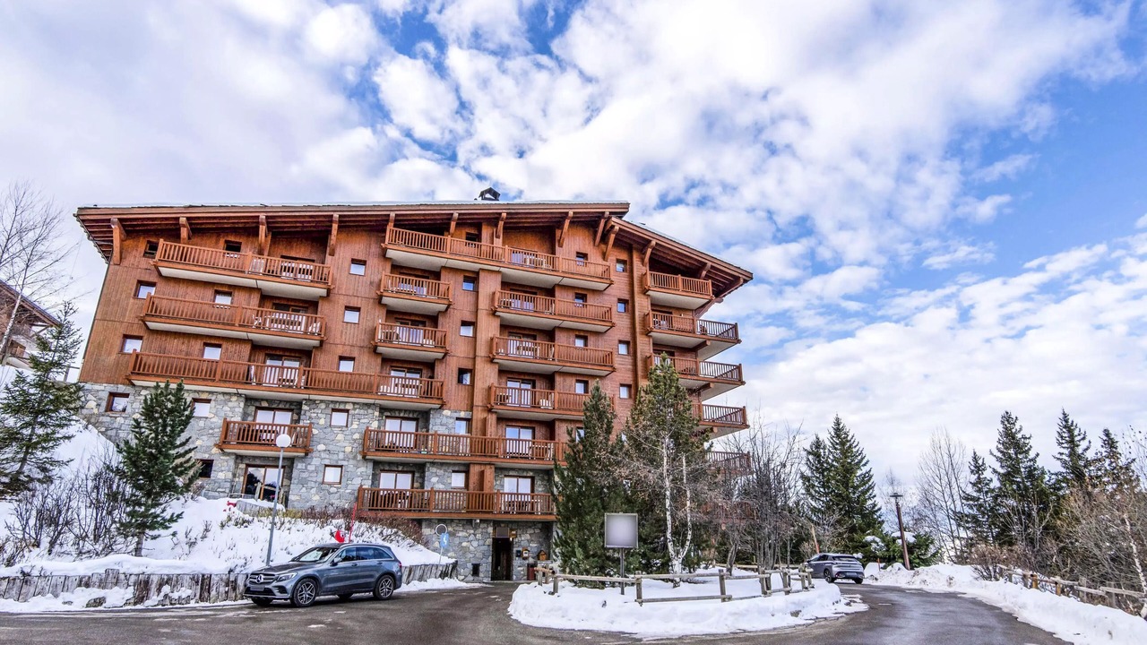 Photo of Outdoor in Arc-1800