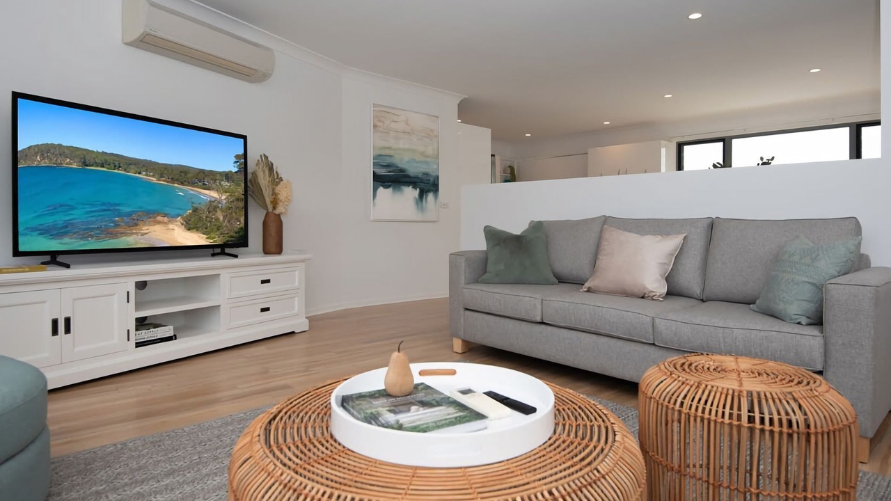 Photo of Livingroom in Maloneys Beach