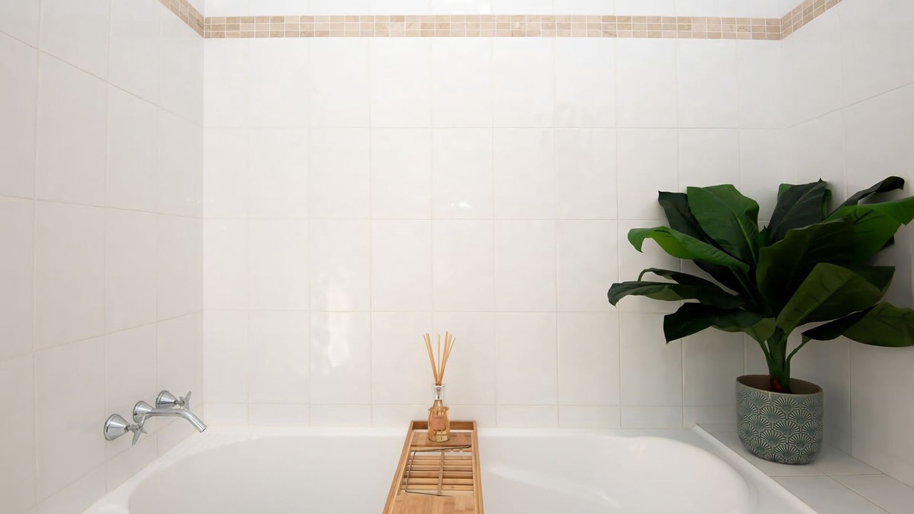 Photo of Bathroom in Maloneys Beach
