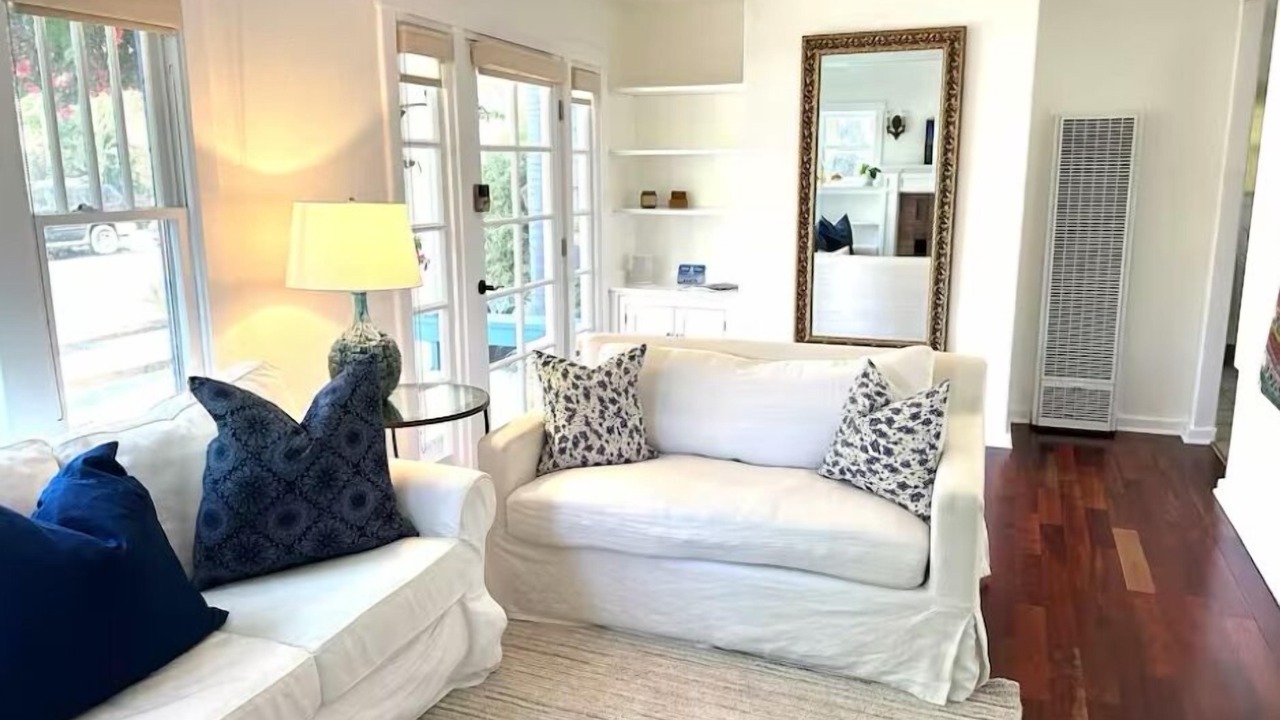 Photo of Livingroom in West Beach