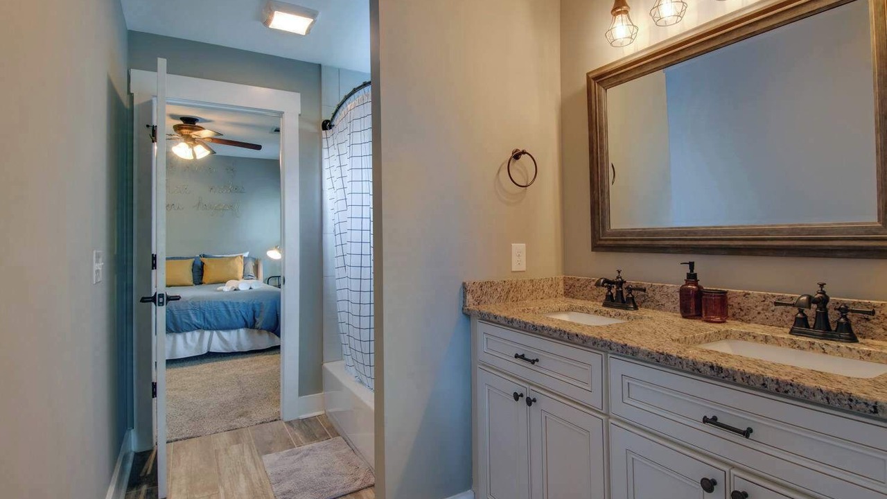 Photo of Bathroom in Hope Gardens