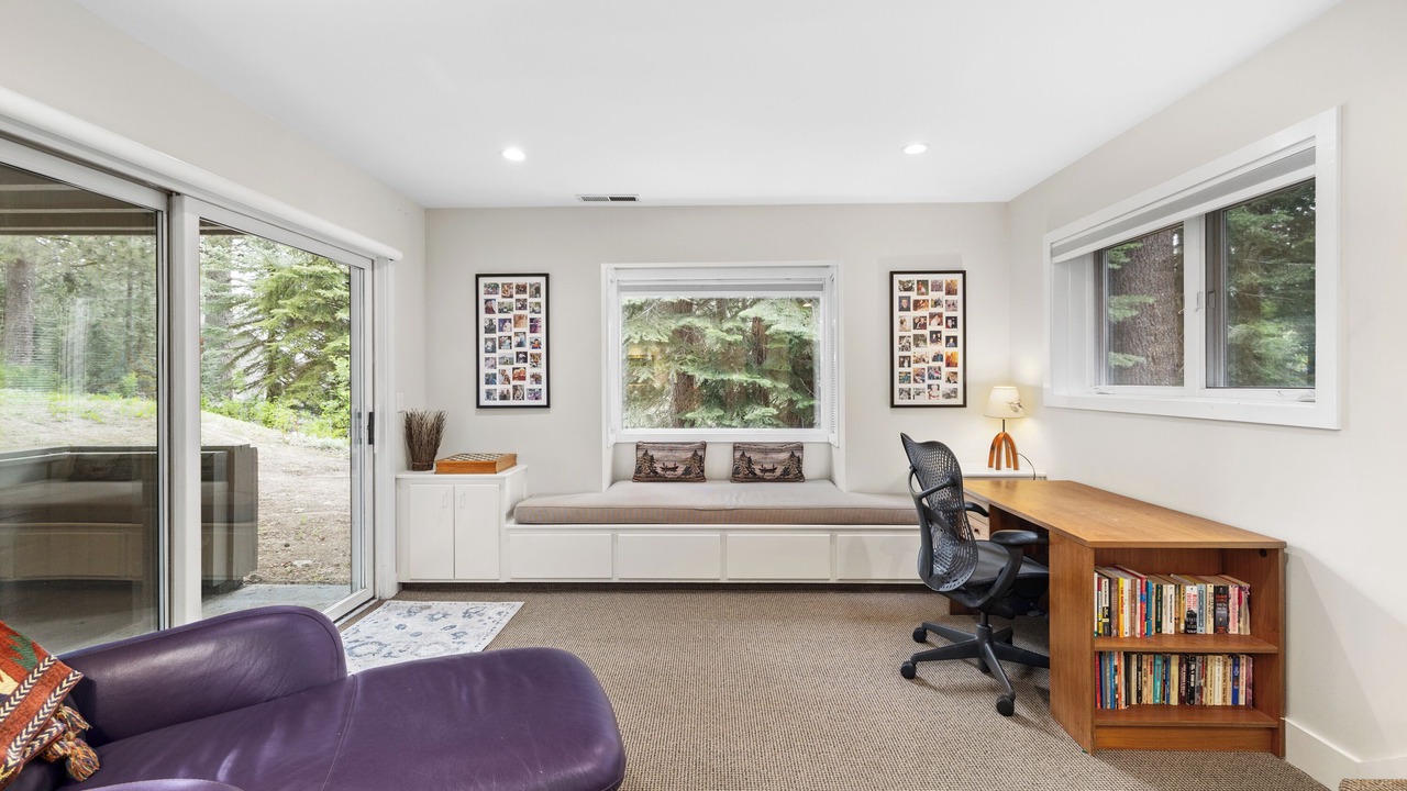 Photo of Livingroom in Olympic Valley