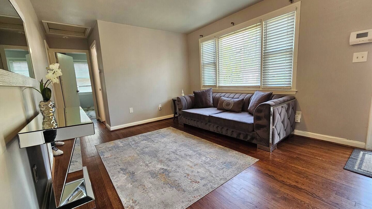Photo of Livingroom in College Park