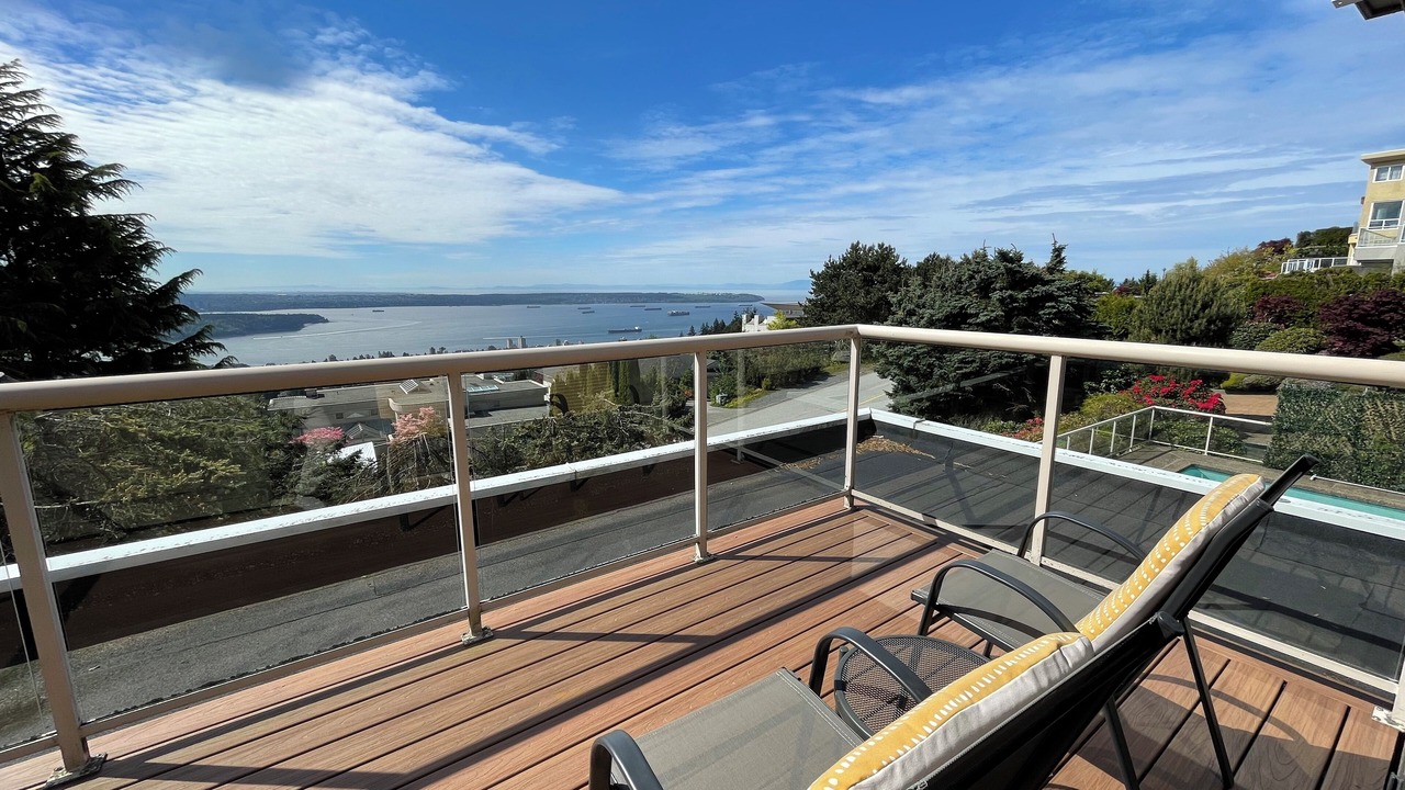 Photo of Outdoor in West Vancouver