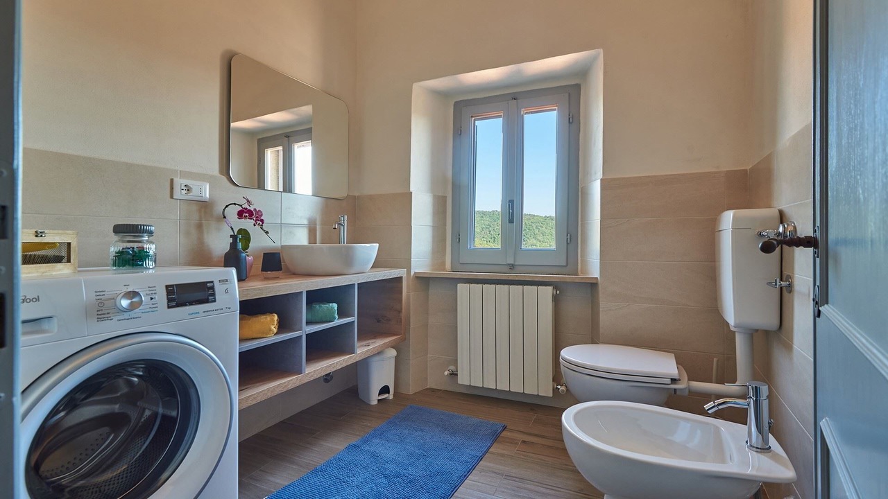 Photo of Bathroom in Gaiole in Chianti