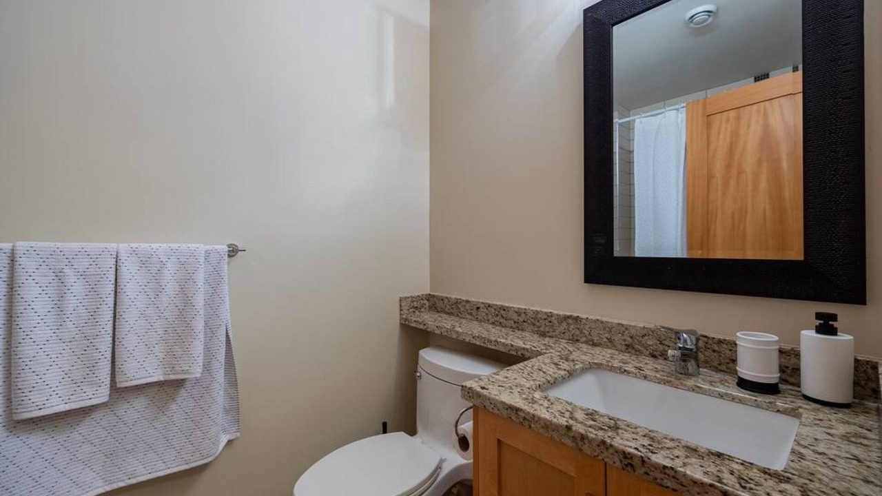 Photo of Bathroom in Canyon Heights
