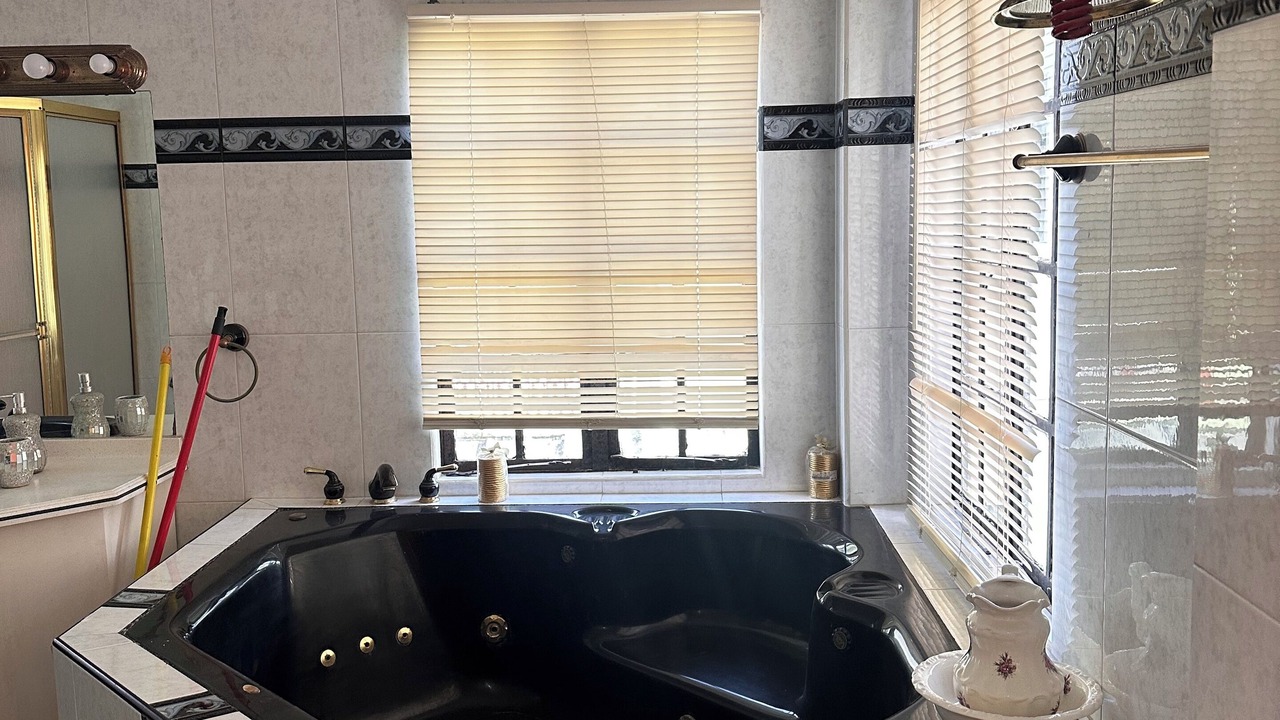 Photo of Bathroom in Arouca