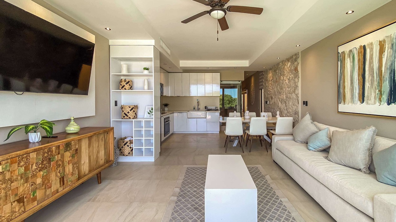 Photo of Livingroom in Salinas
