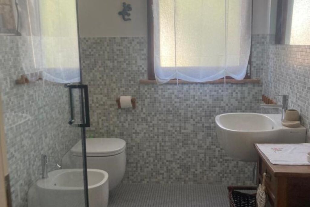 Photo of Bathroom in Montenovo di Montiano