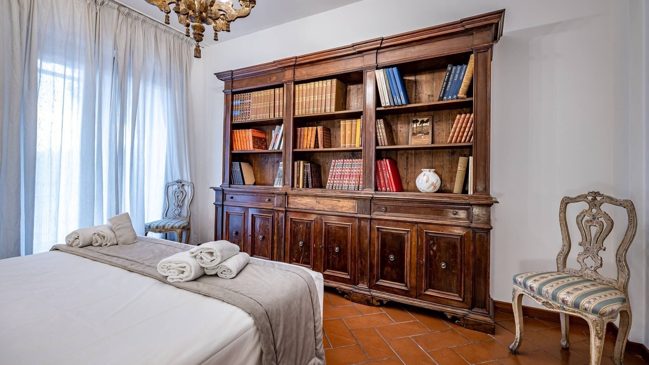 Photo of Bedroom in Lungarno del Tempio